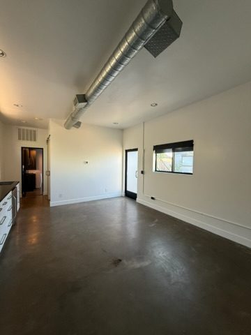 Interior Repaint in Central Phoenix: Why We Spray, Then Back-Roll